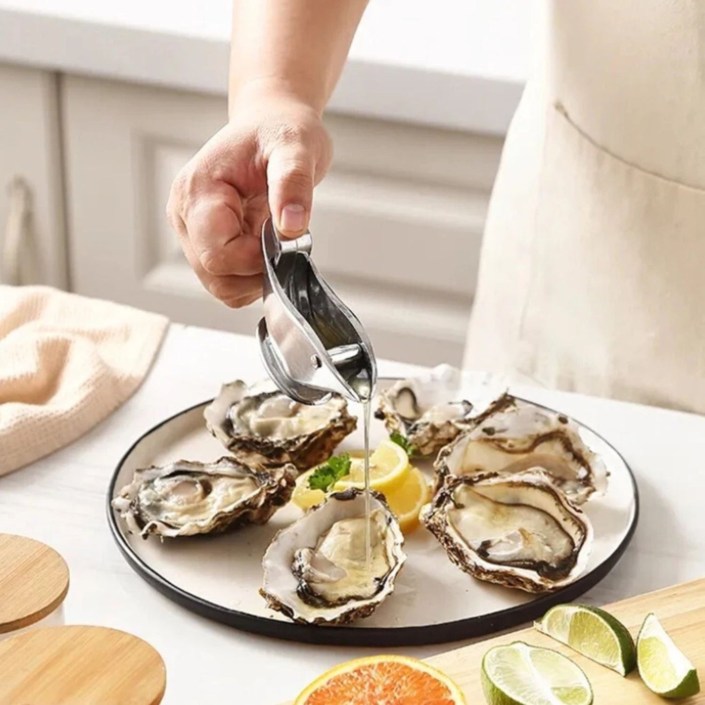 Home Collection Stainless Steel Lemon Squeezer Handheld Lime Citrus Juicer