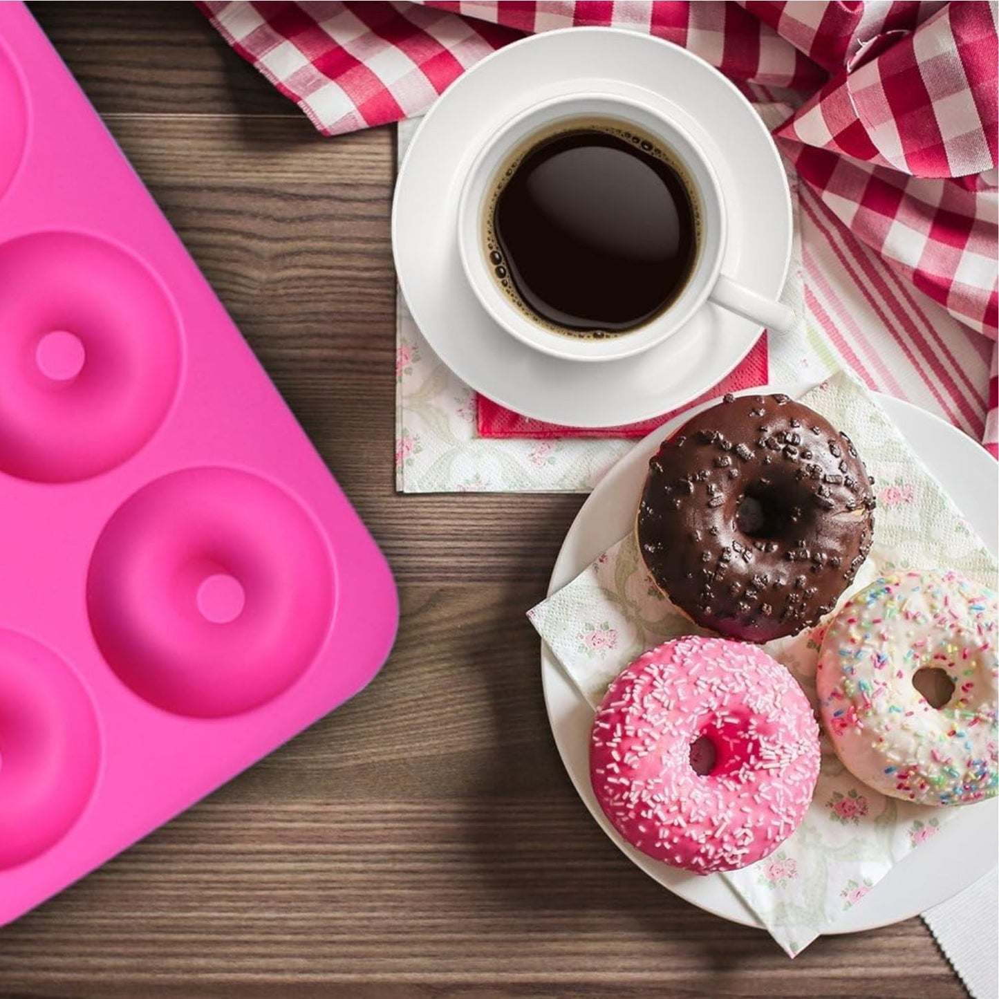 Home Collection 2-Pack Silicone Donut Molds (Green & Pink)