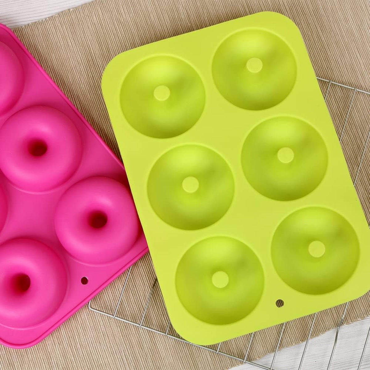 Home Collection 2-Pack Silicone Donut Molds Green and Pink