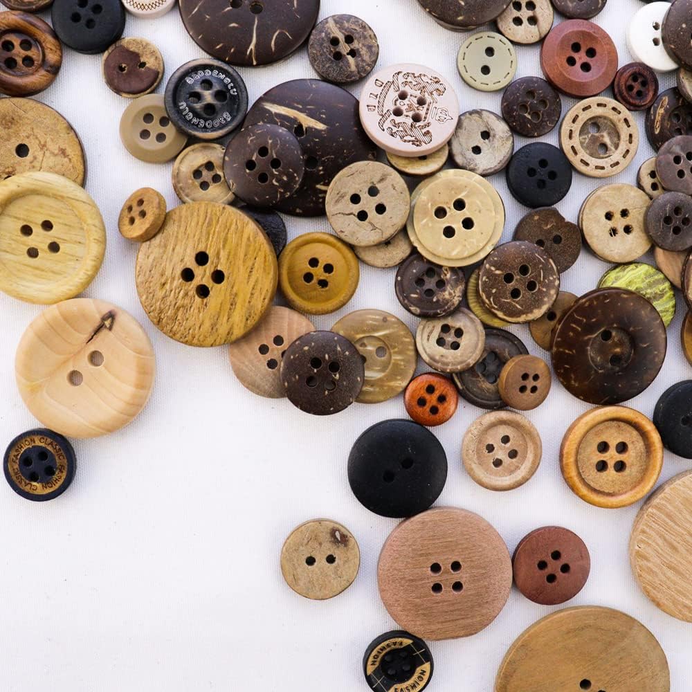 Home Collection 600-Piece Wooden Buttons for Crafts and Sewing