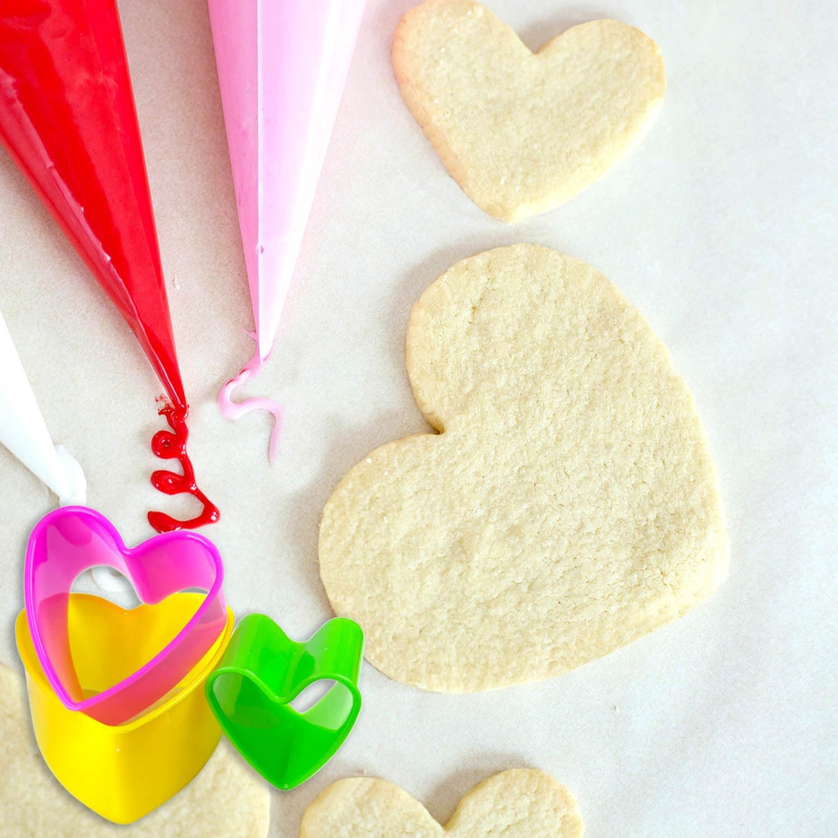 Home Collection Double-Sided Plastic Cookie Cutter Set Multi-Size Biscuit and Fruit Cutters