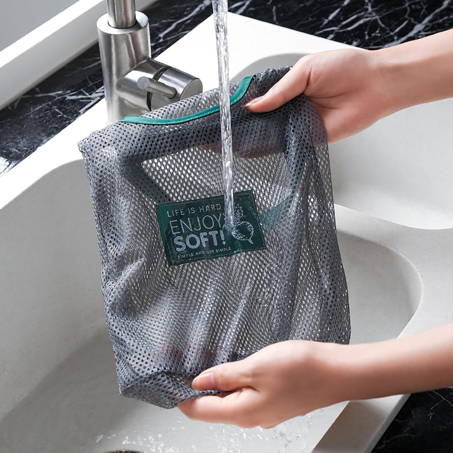 Home Collection Pack of 3 Mesh Produce Bags Hanging Fruit and Vegetable Storage Bag