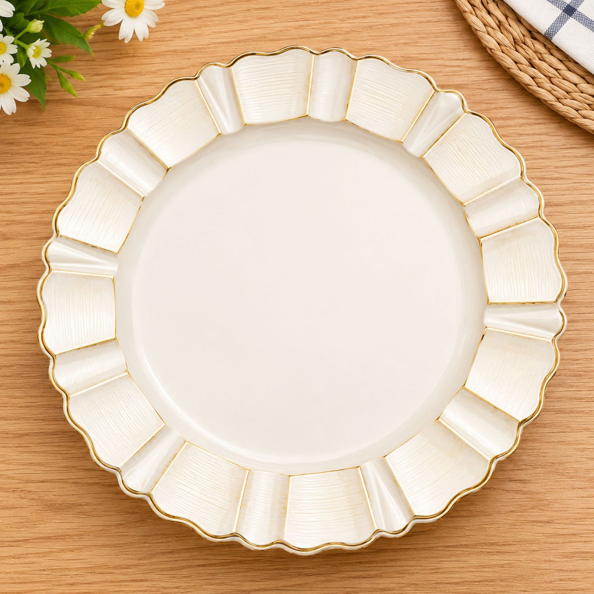 Home Collection 6-Pack Round Scalloped Trim Charger Plates 13"