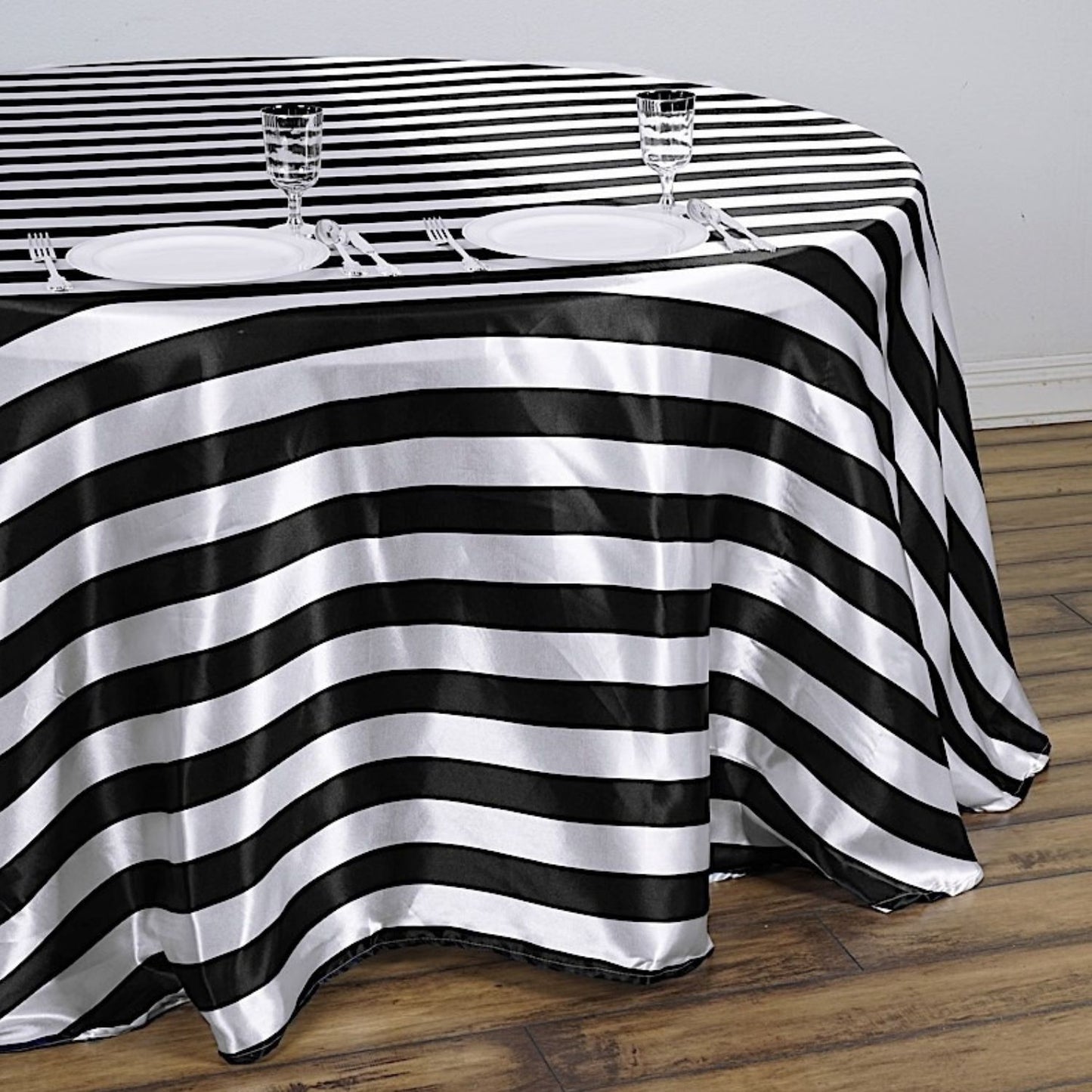 Home Collection Round Striped Satin Tablecloth 120"