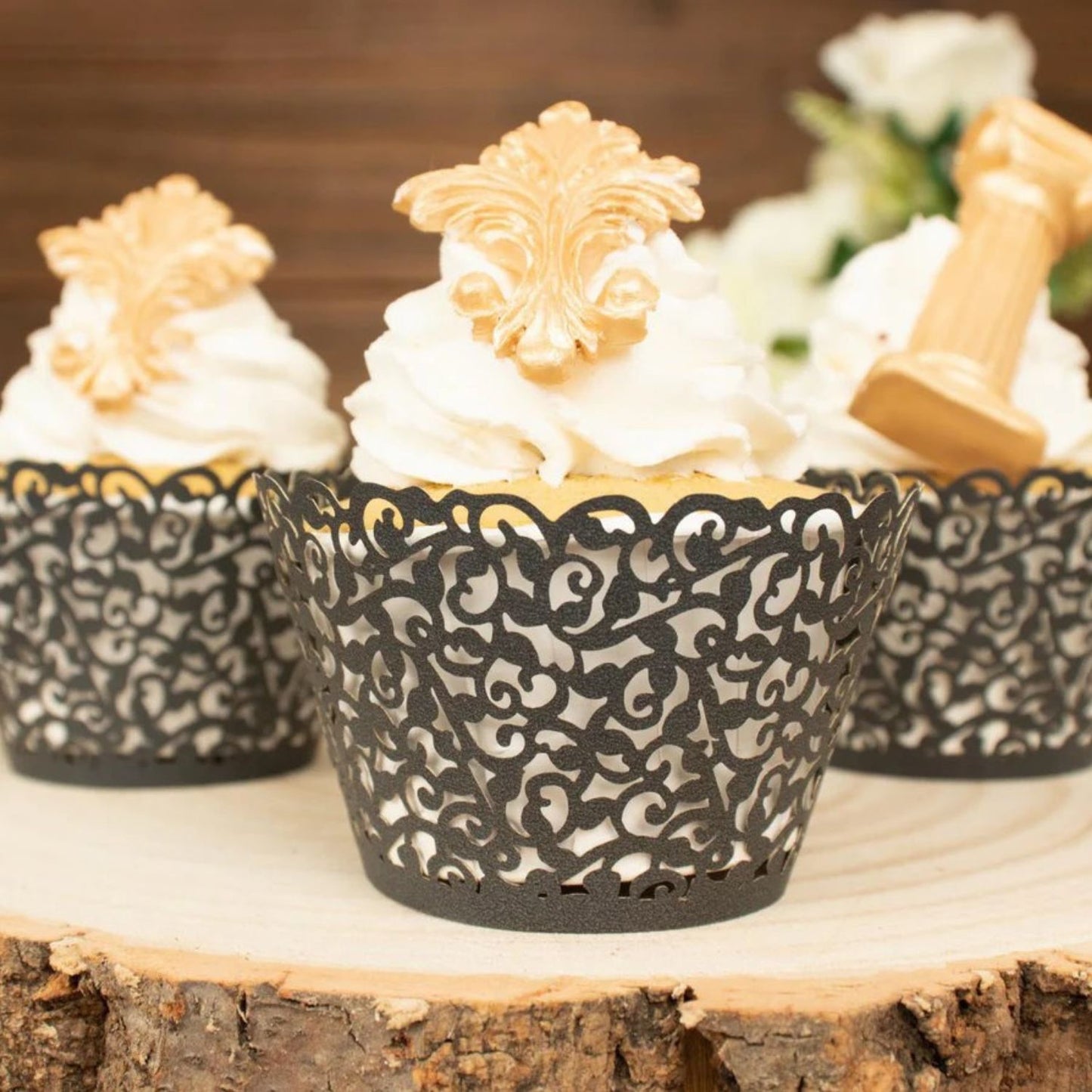 Home Collection Pack of 25 Laser Cut Lace Paper Cupcake Liners Muffin Wrappers