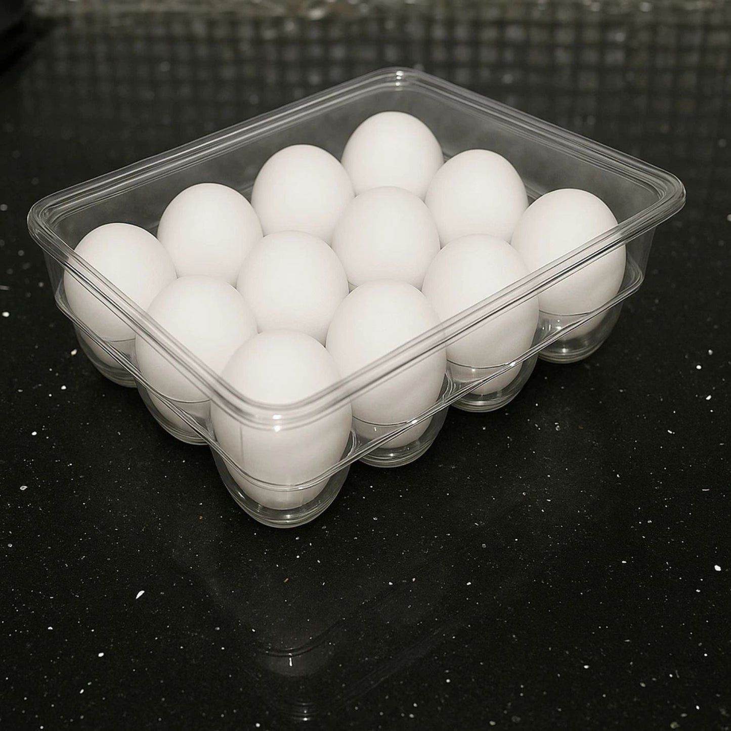 Home Collection Clear Stackable 12 Egg Holder with Lid