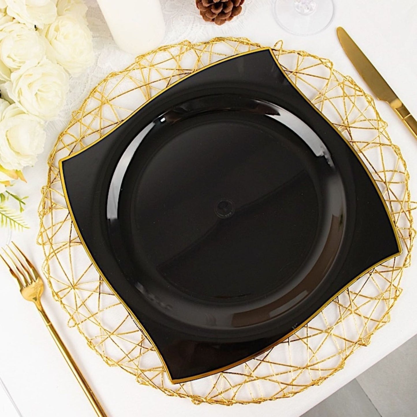 Home Collection Pack of 10 Square Plastic Salad Plates 10"