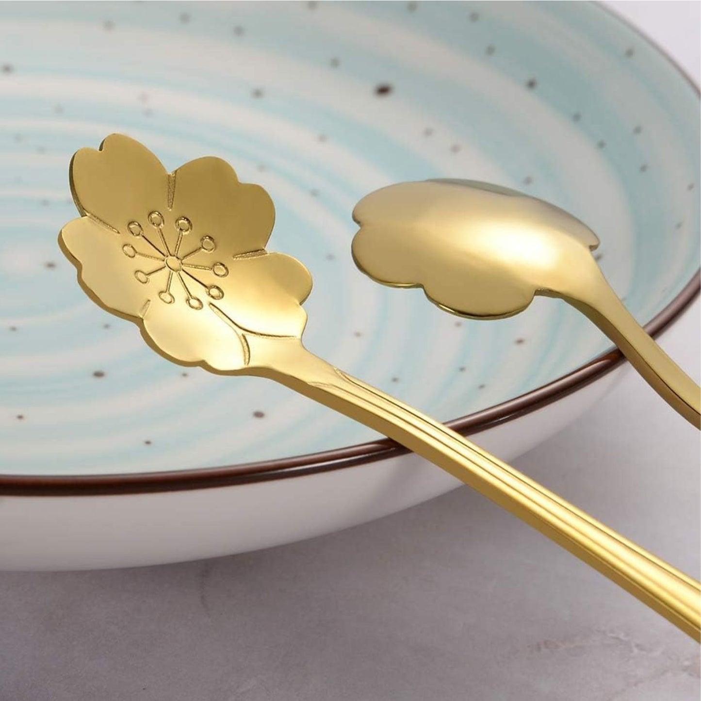 Home Collection 8-Piece Gold Flower Scoop Set