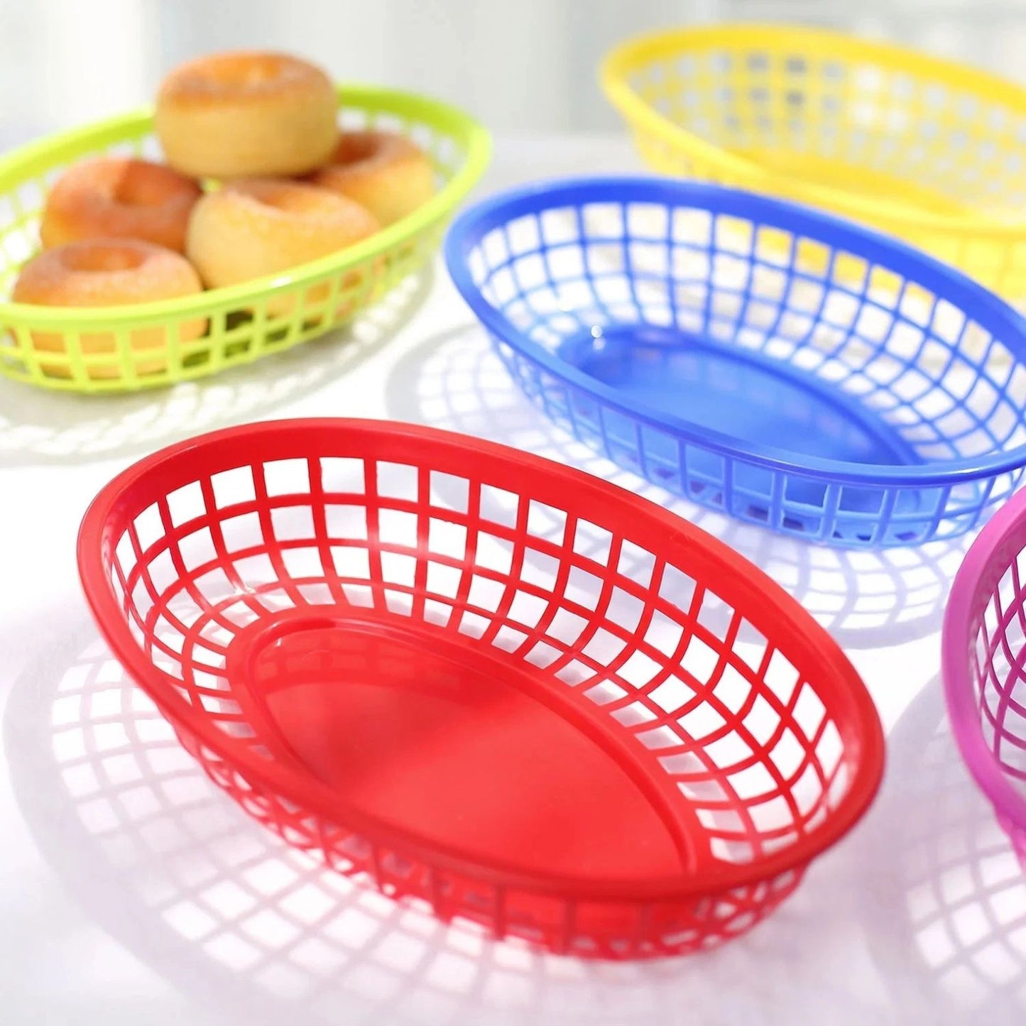 Home Collection Pack of 6 Assorted Oval Plastic Food Baskets with 50 Wax Paper Liners