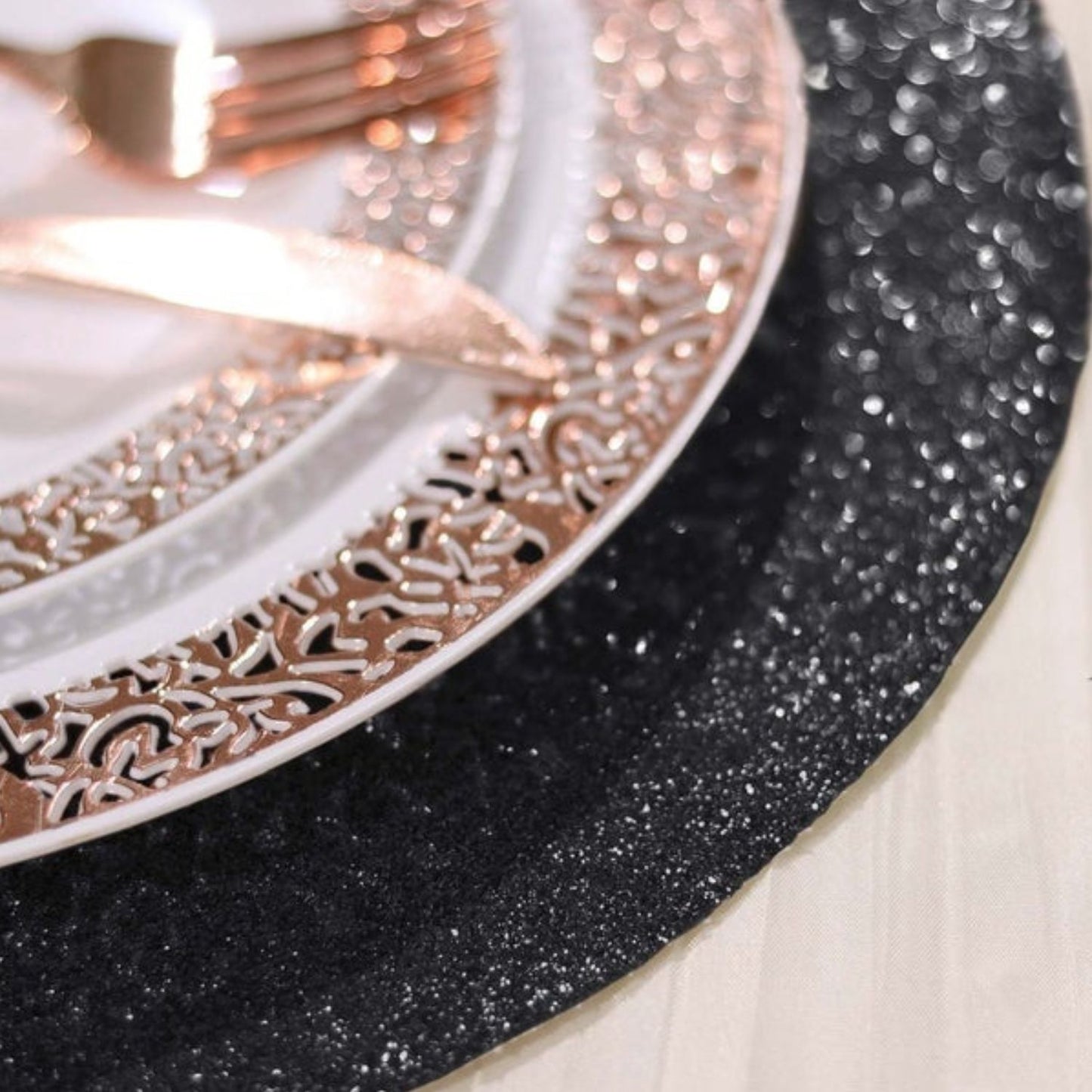 Home Collection Pack of 6 Round Glitter Faux Leather Placemats 13 Inch