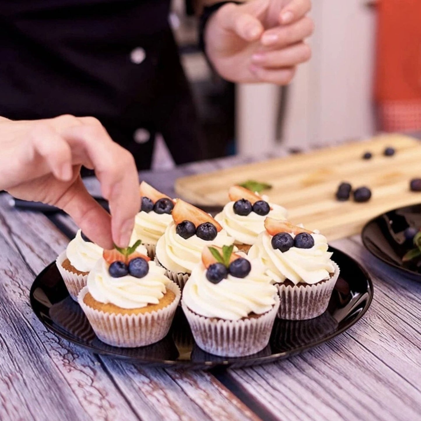 Home Collection White Cupcake Muffin Liners