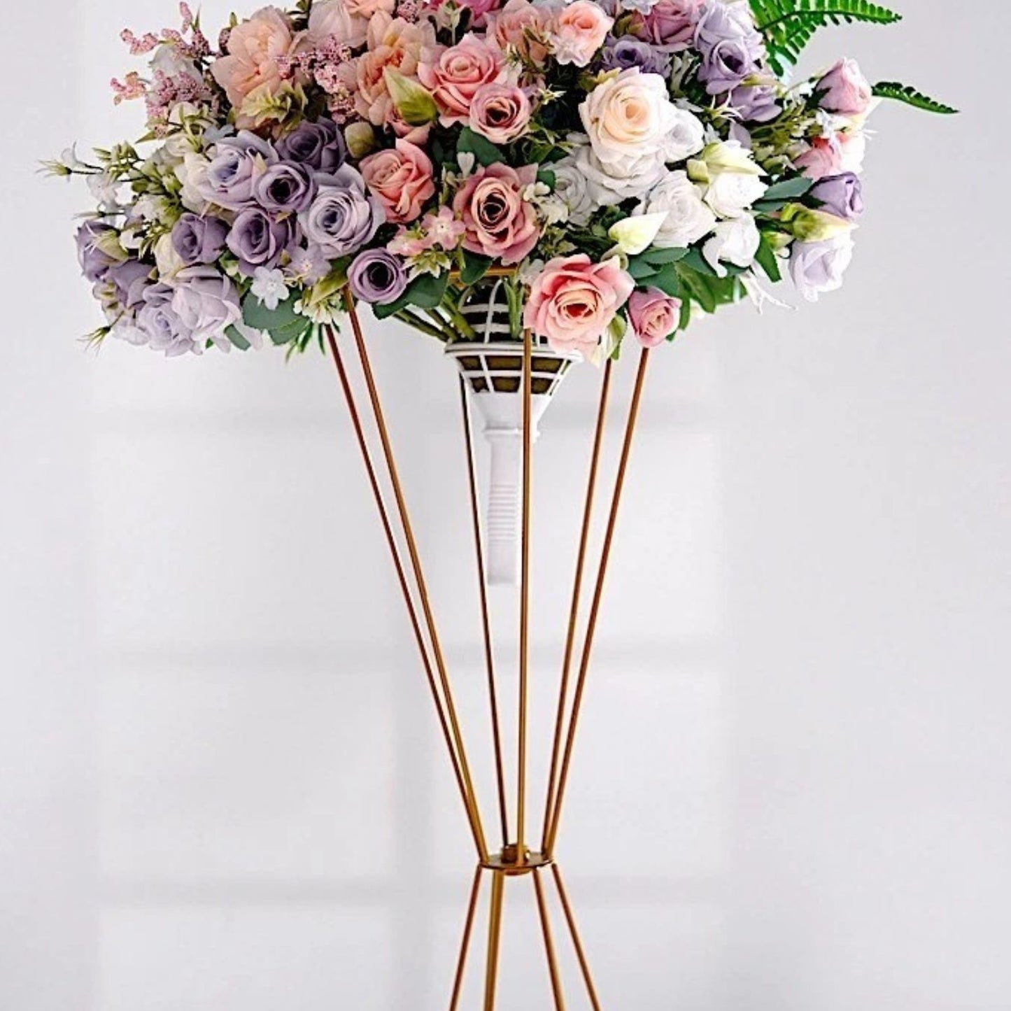 Home Collection Reversible Geometric Metal Flower Stand 27" Gold