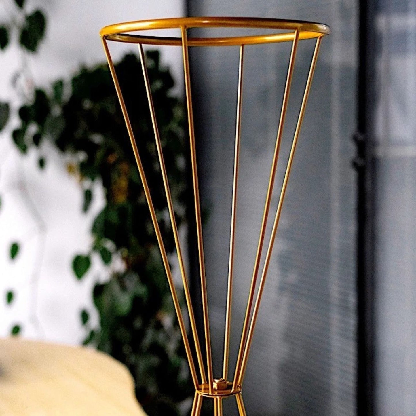 Home Collection Reversible Geometric Metal Flower Stand 27" Gold