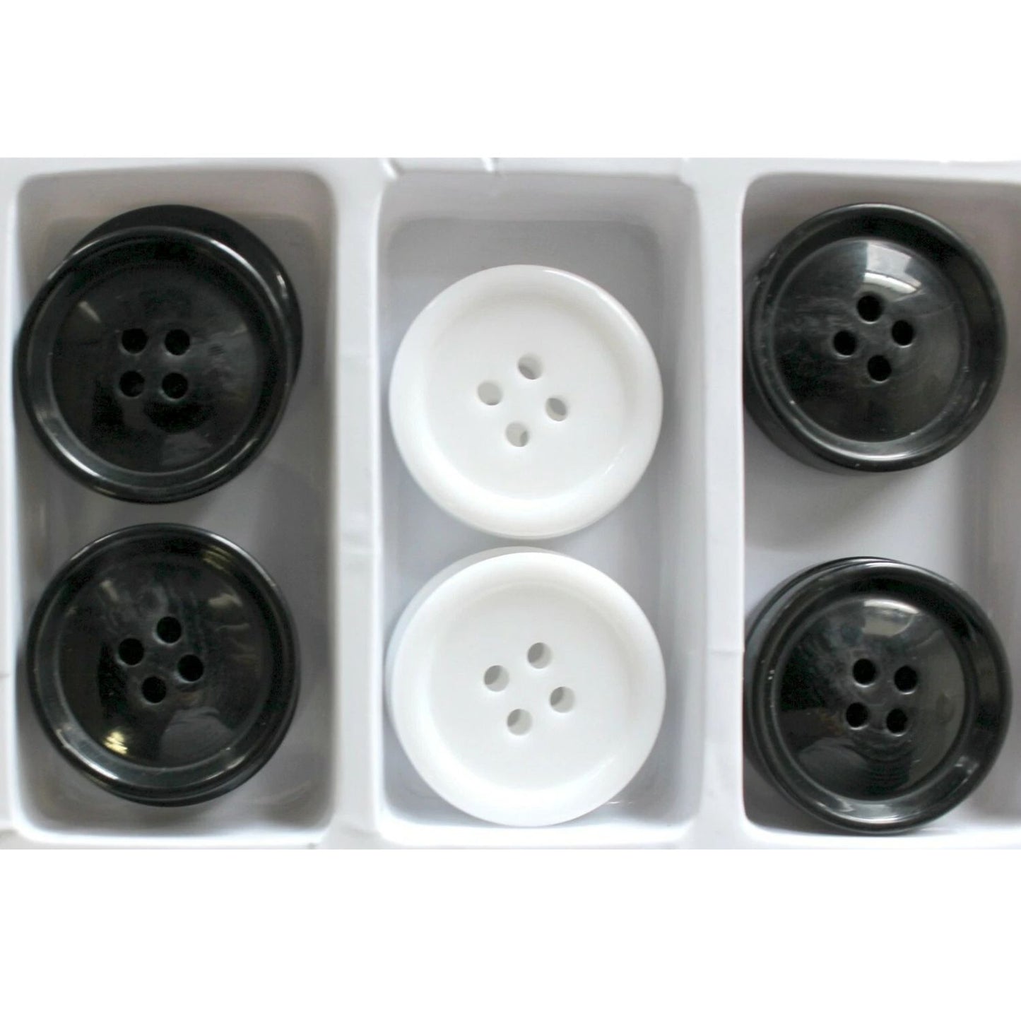 Home Collection 60 Pieces Assorted Sewing Buttons