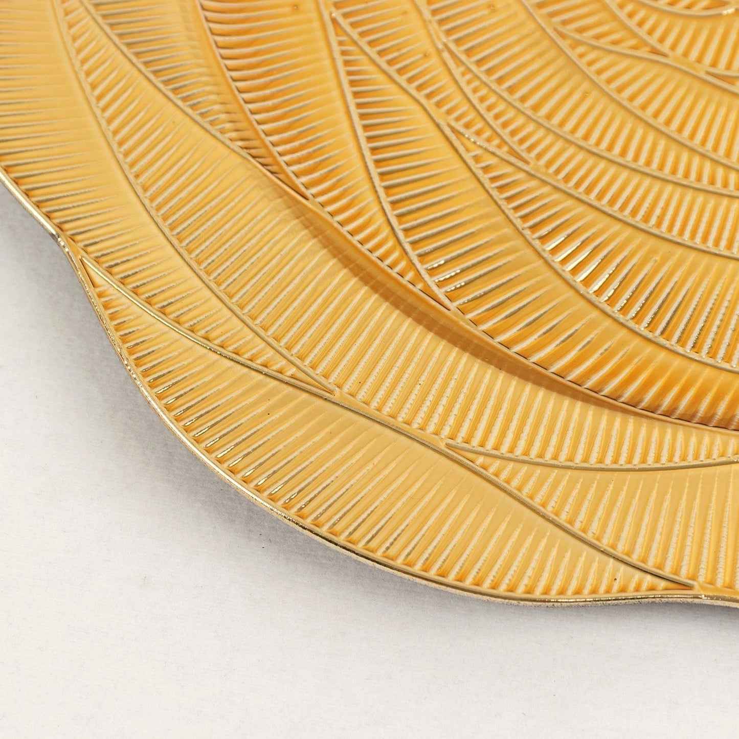 Home Collection Pack of 6 Gold Round Charger Plates 13 Inch