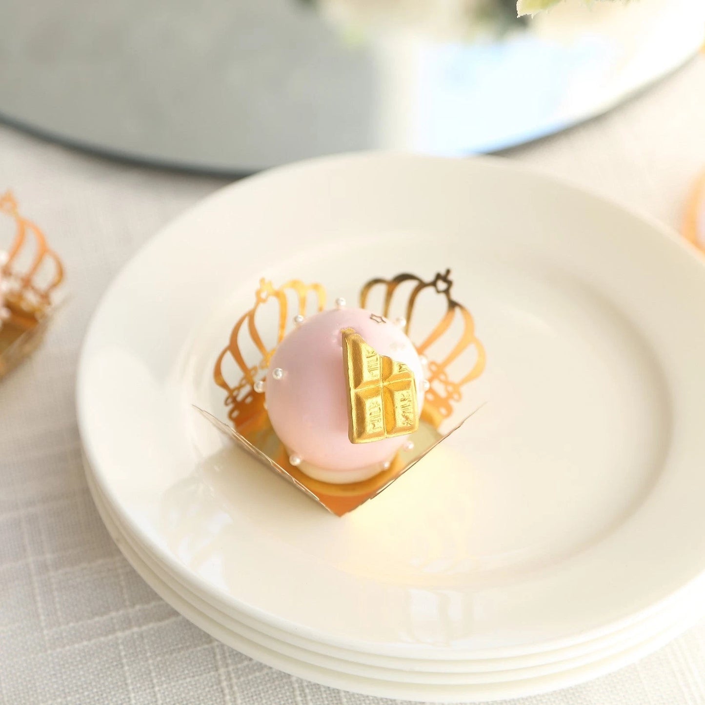 Home Collection Gold 50-Pack Metallic 4" Crown Mini Square Cupcake Liners