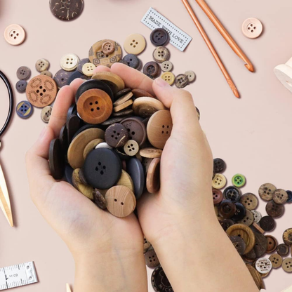 Home Collection 600-Piece Wooden Buttons for Crafts and Sewing